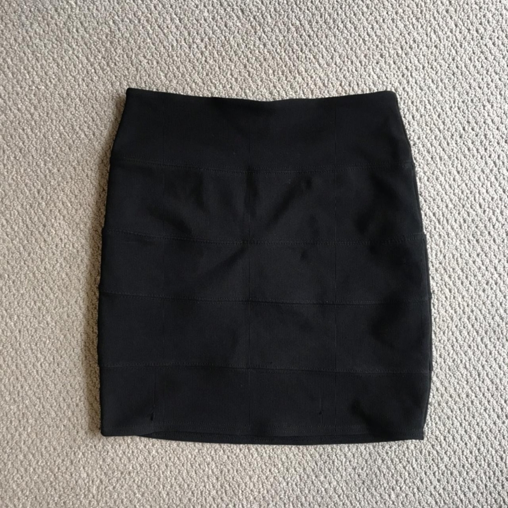 xxi Black Bodycon Bandage Mini Skirt size Large